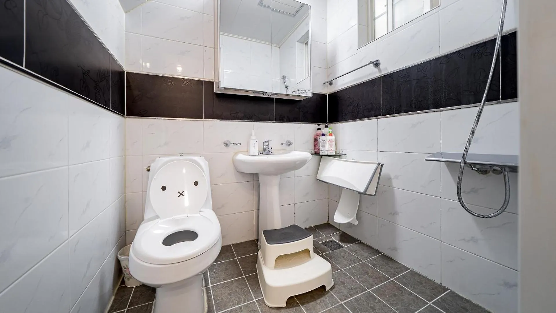 Ganghwado Eden Kids Pension Incheon South Korea